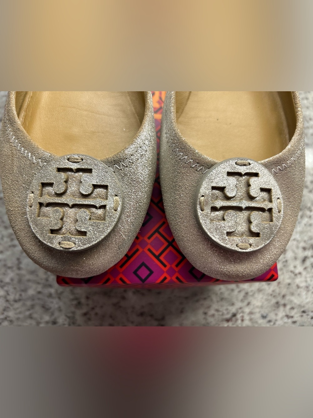 Tory Burch Minnie Travel Metallic sand  Ballet Flats with Logo - size 8 - Picture 3 of 9